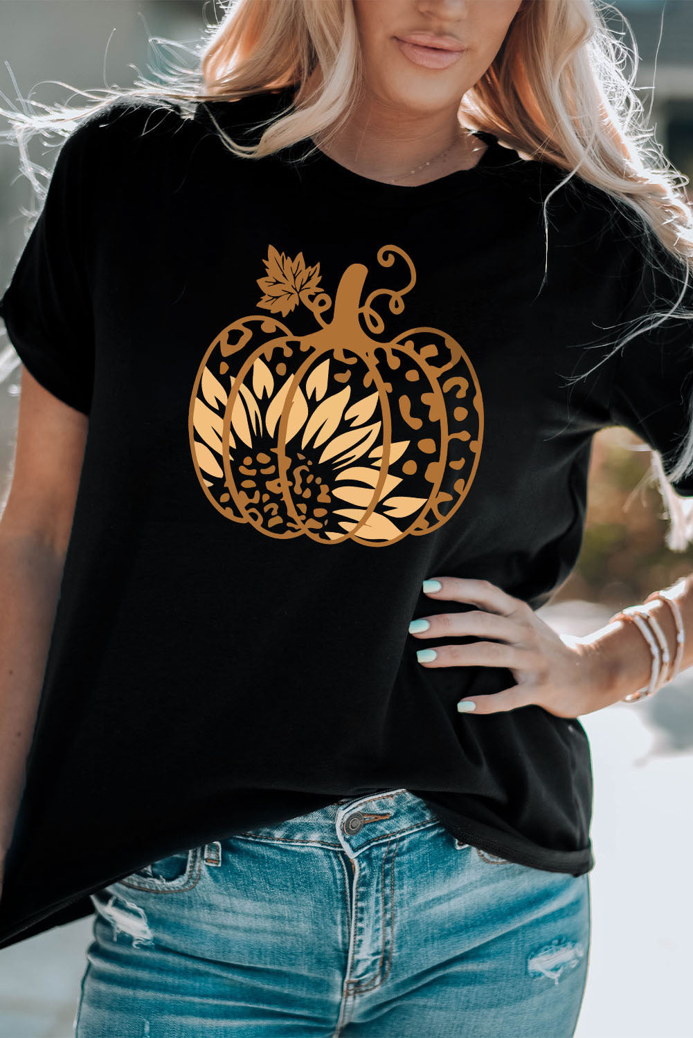 Camiseta negra con gráfico de calabaza y girasol de Halloween