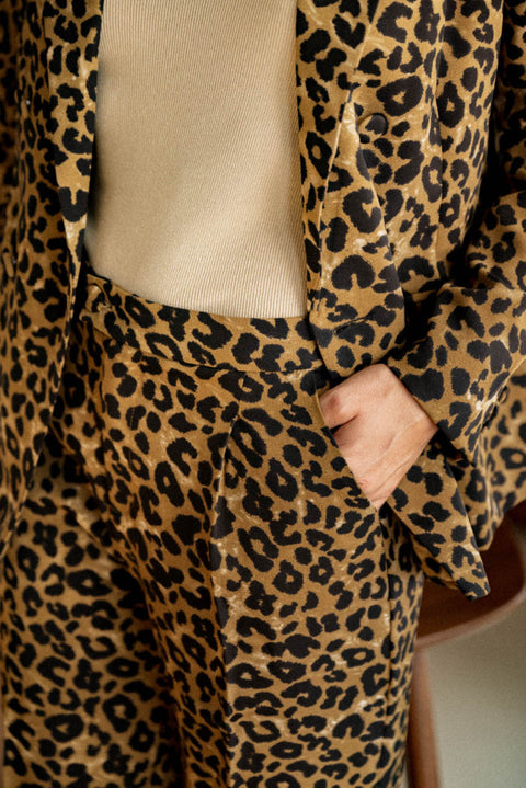 Pantalones anchos con estampado animal de leopardo 