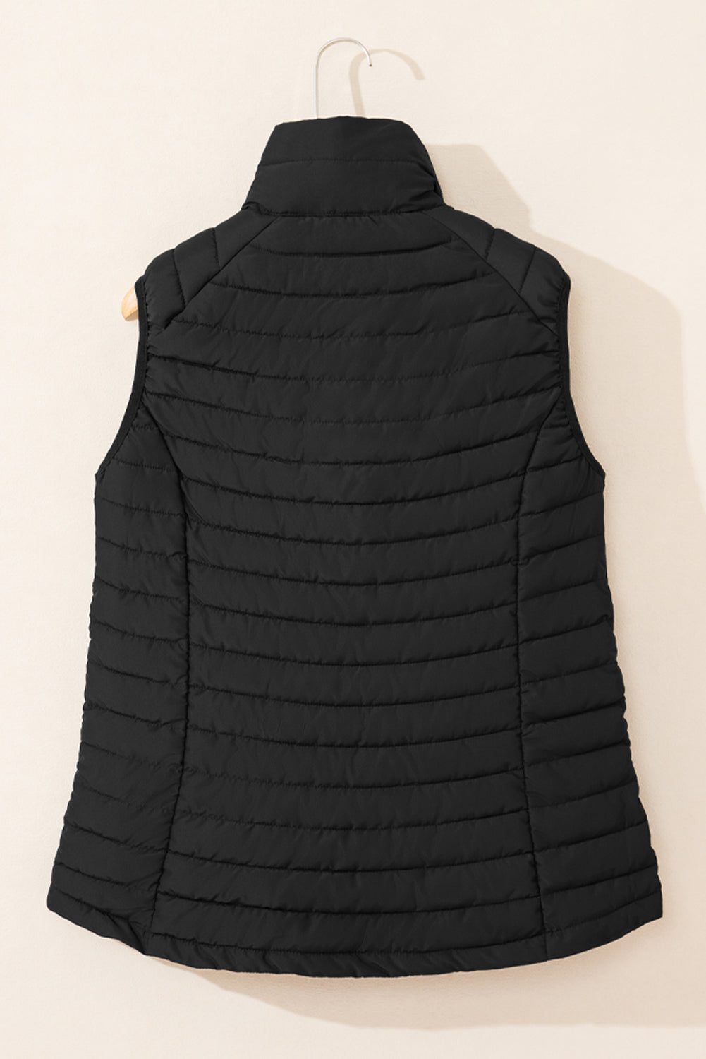 Gilet matelassé zippé à col en peluche noir