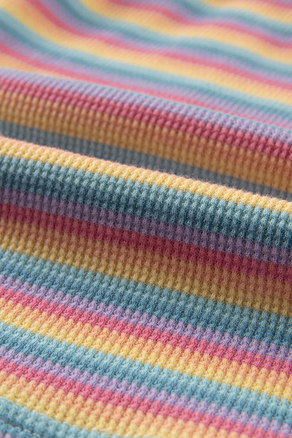 Ensemble t-shirt ras du cou à rayures roses et short à cordon de serrage à pompons