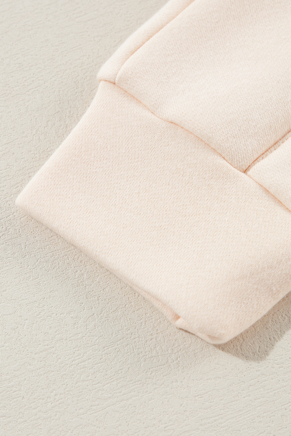 Sweat-shirt à manches chauve-souris et col roulé abricot