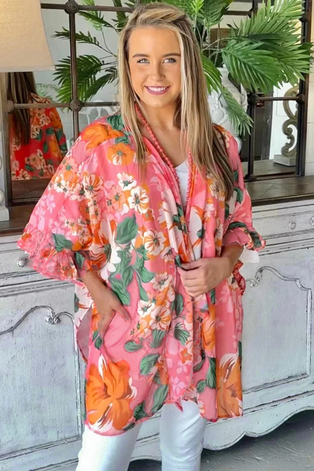Kimono holgado con manga 3/4 y volantes con estampado floral 