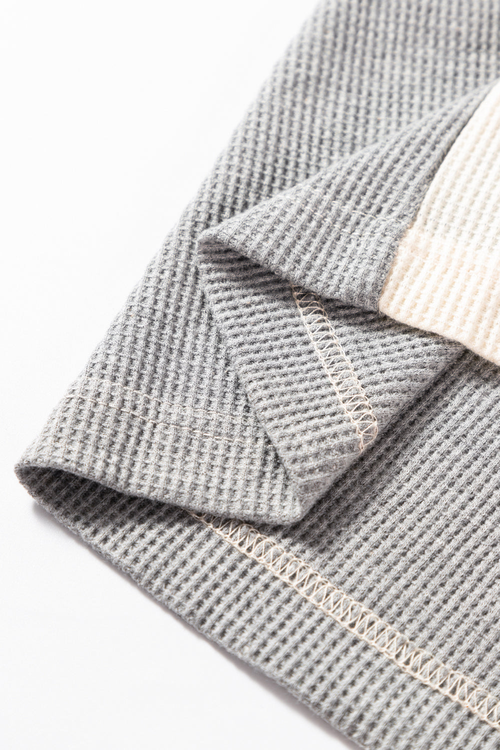 Cardigan ouvert à rayures noires et patchwork avec poche