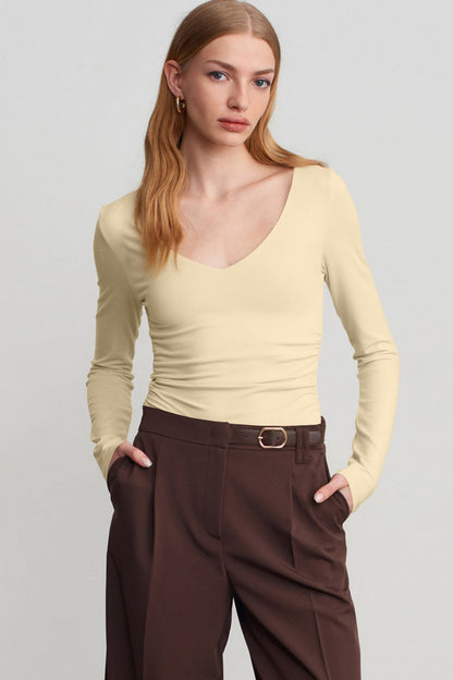 Beige Slim Fit V Neck Long Sleeve Bra Buil-in Top