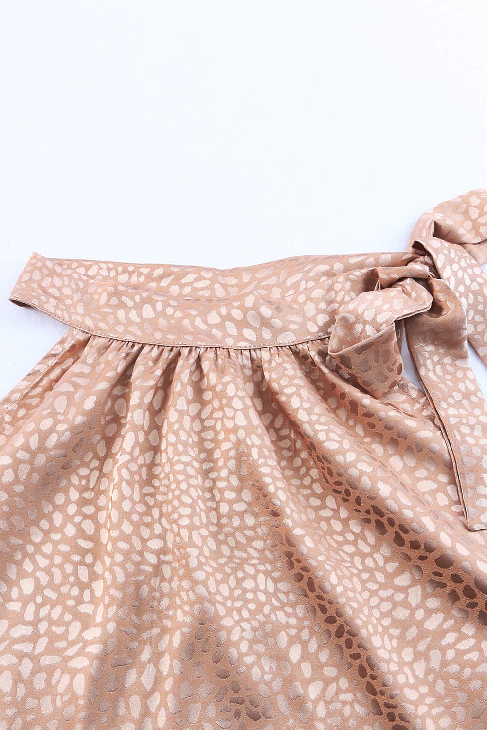 Débardeur léopard sans manches à col montant et lien 