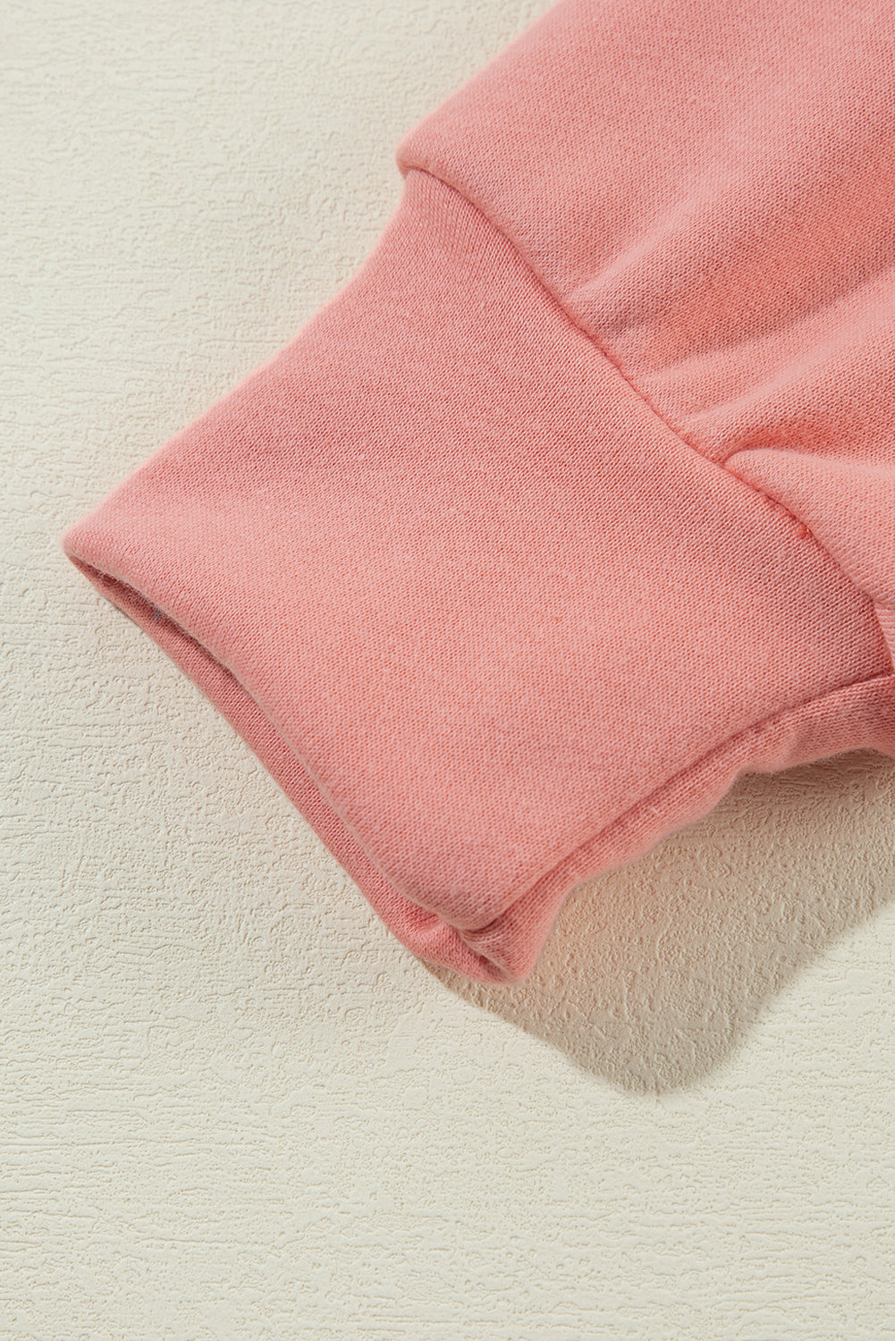 Sweat-shirt à col rond et nœud papillon châtain pâle