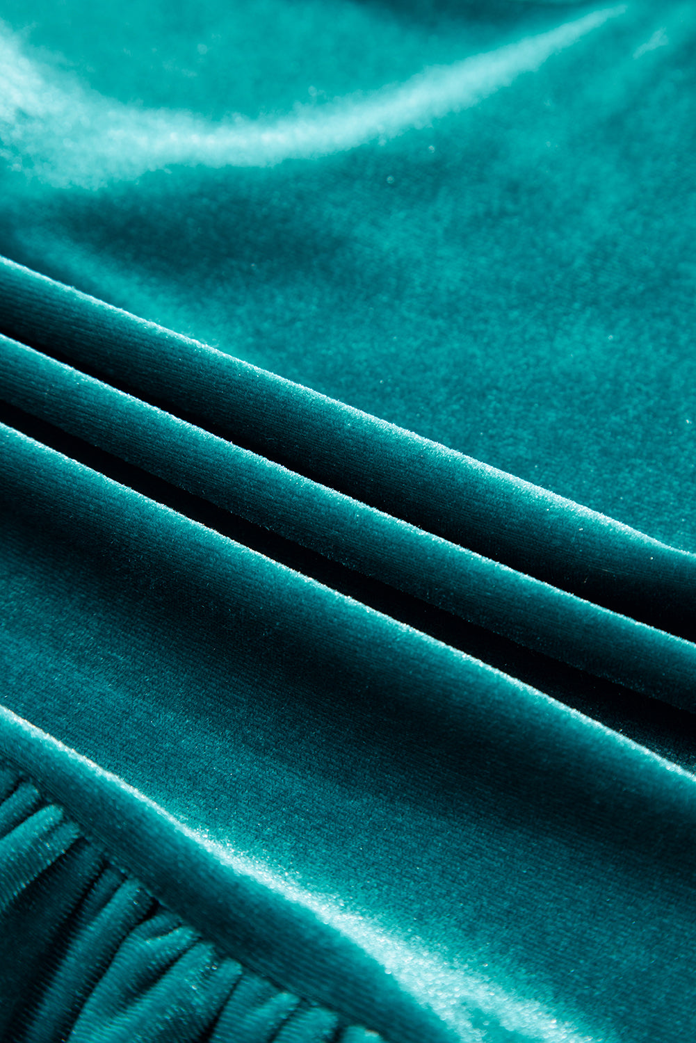 Chemisier en velours vert d'eau à col en V et manches bouffantes