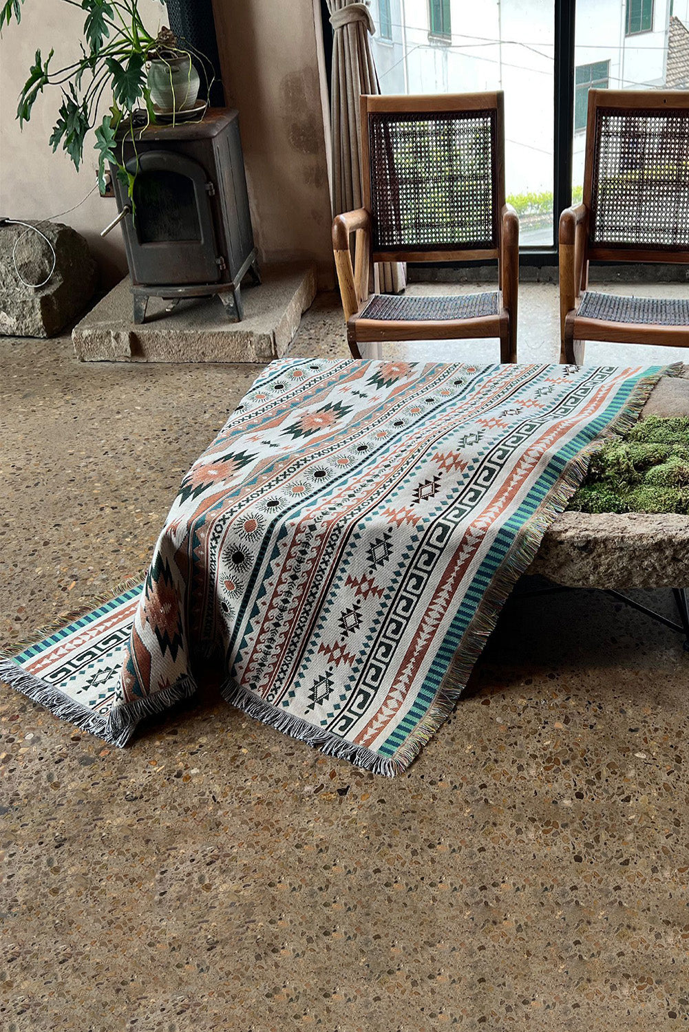 Western Pattern Tasseled Large Blanket