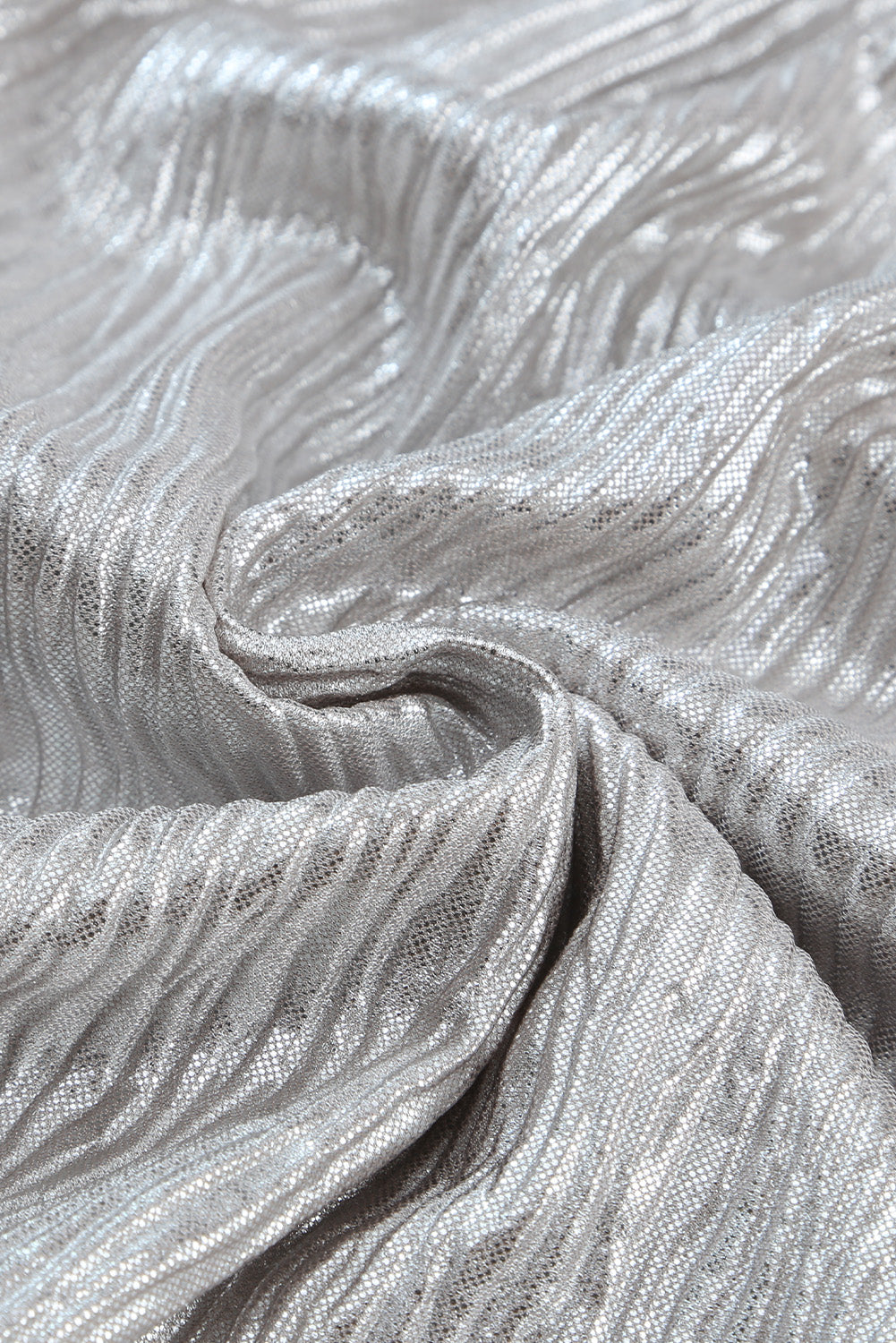 Blusa arrugada metalizada con cuello en V y volantes caqui 