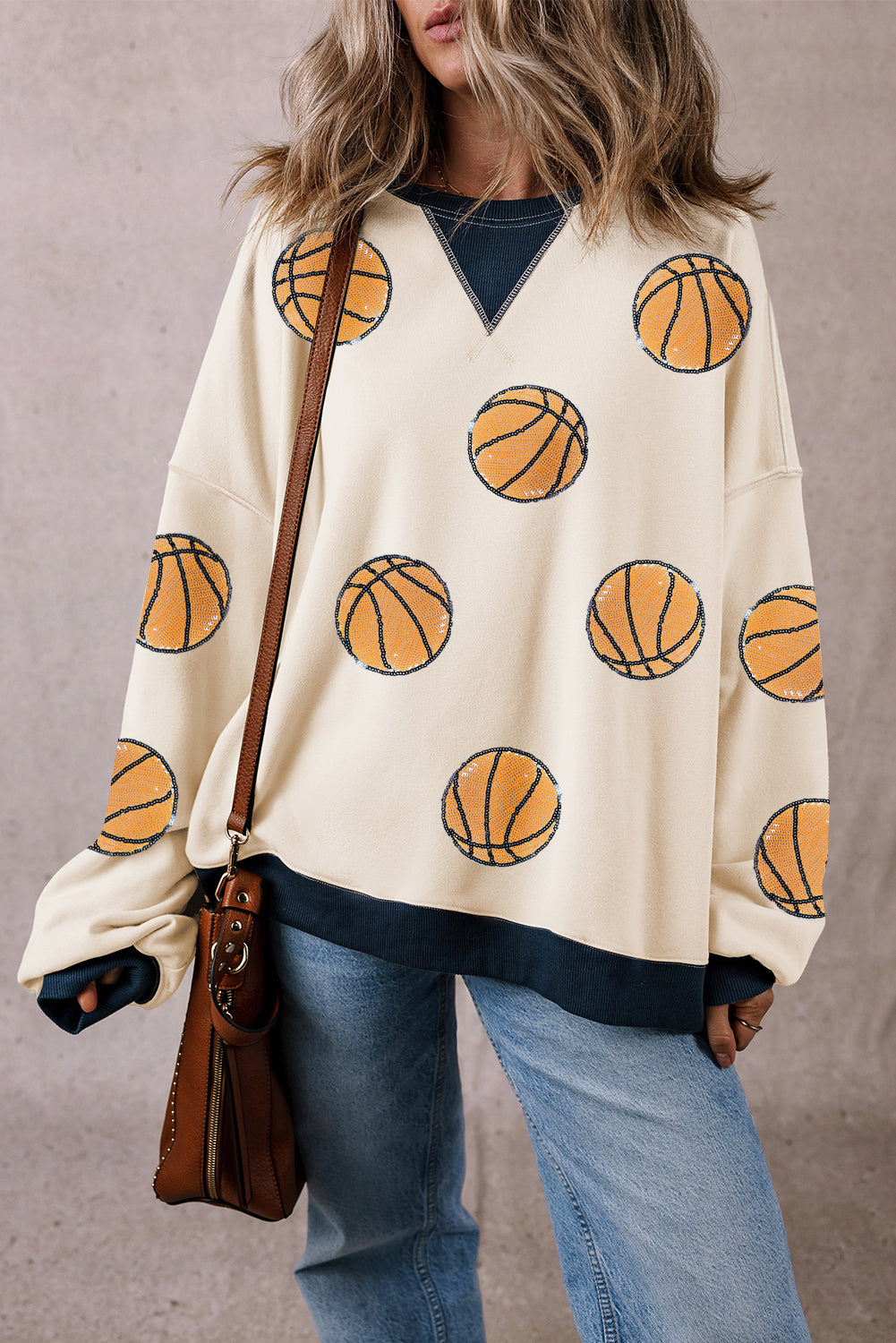 Sweat-shirt blanc à paillettes et bordures colorblock à motif graphique de basket-ball