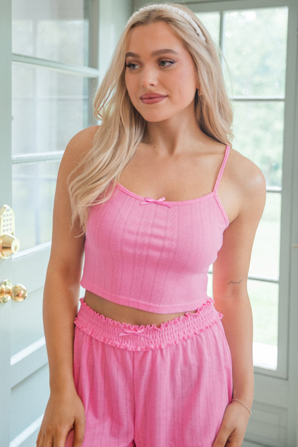 Ensemble 3 pièces Bonbon, short court et cardigan à texture délicate