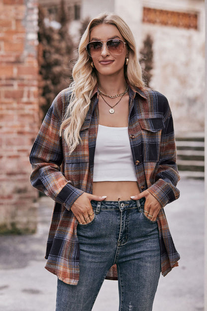 Camisa con bolsillo con solapa y estampado de cuadros multicolor 