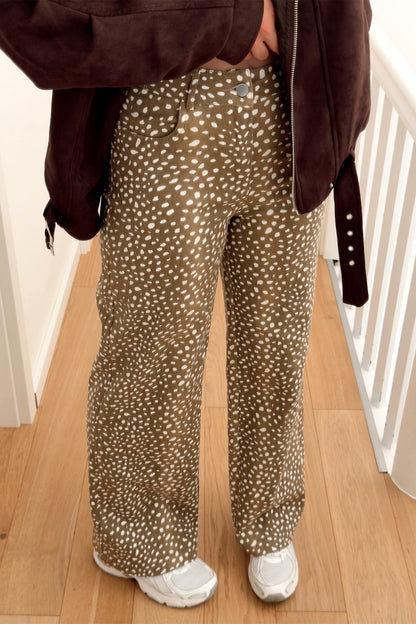 Brown Cheetah Print Pocketed Casual Shift Jeans
