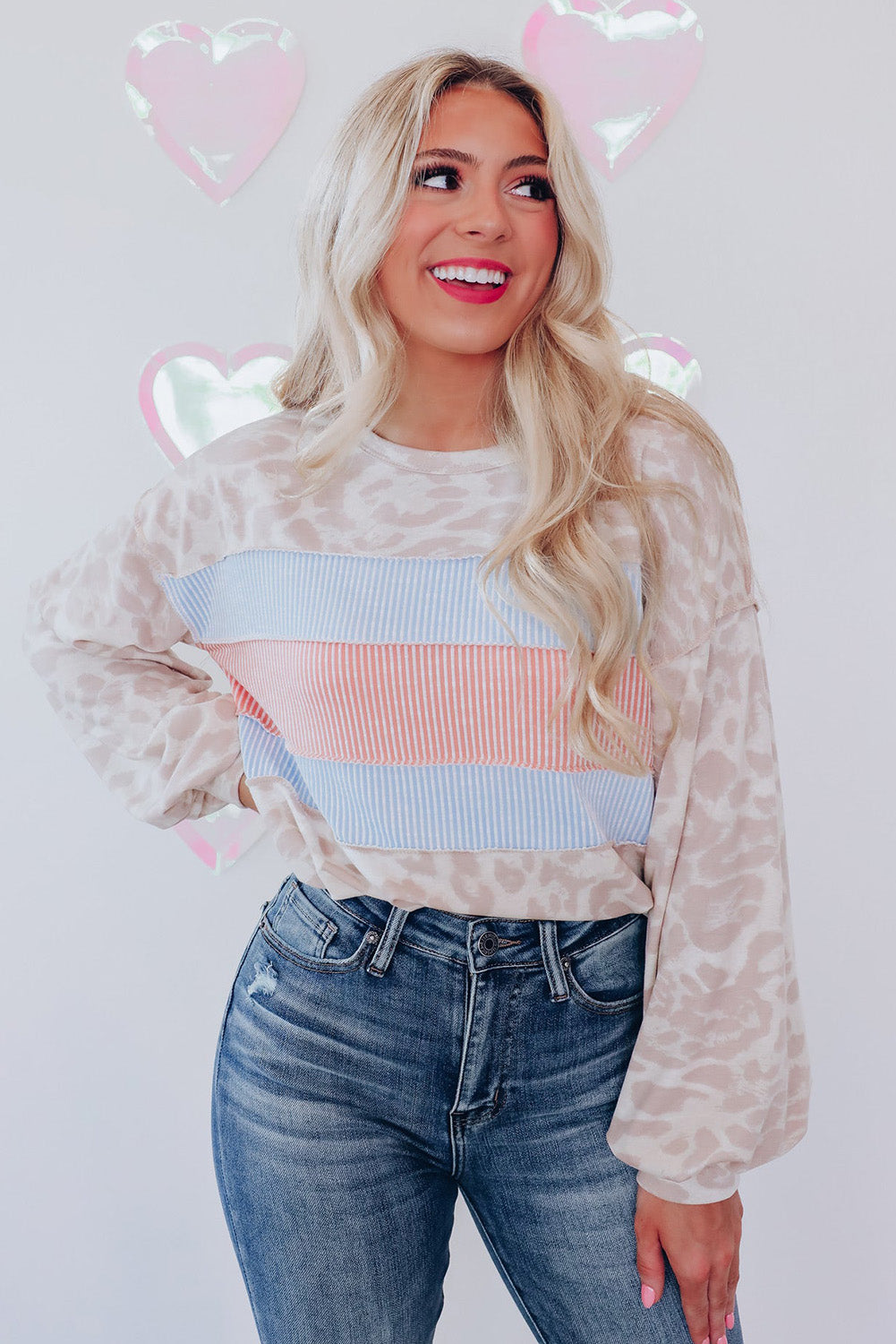 Haut en tricot à manches bouffantes et rayures contrastées à imprimé animal