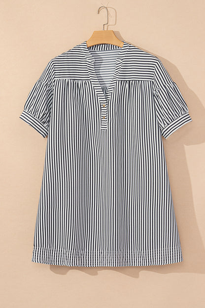 Mini-robe noire à rayures, manches courtes, col en V boutonné et poches, grande taille