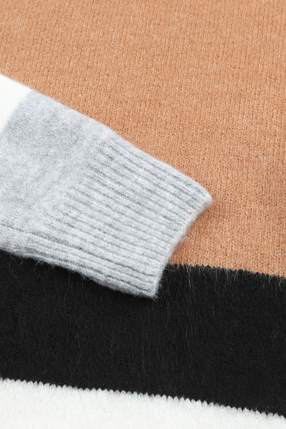 Pull en maille côtelée à rayures et blocs de couleurs 