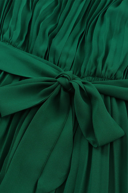 Mono de pernera ancha plisado con cuello halter y cinturón