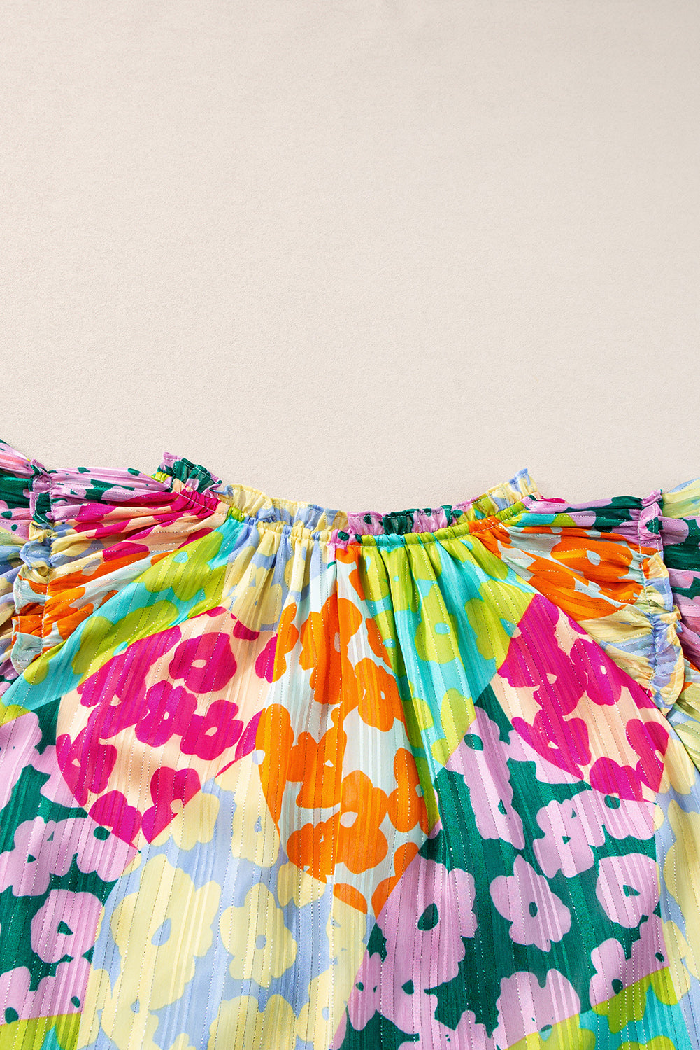 Chemisier froissé à col en V et manches flottantes à imprimé léopard multicolore