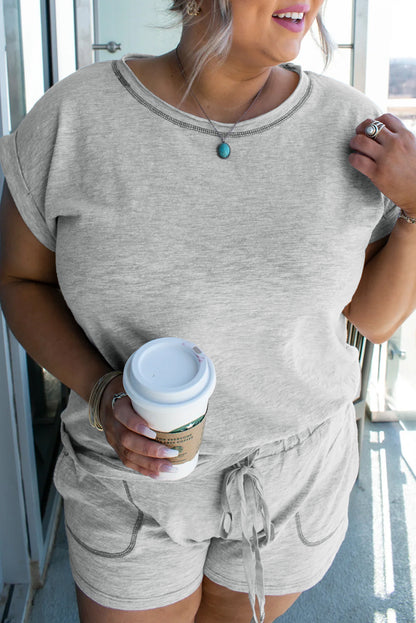 Ensemble short et manches à revers avec coutures contrastées grises