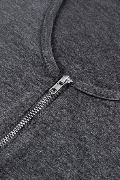 T-shirt à manches courtes et col zippé avec dentelle