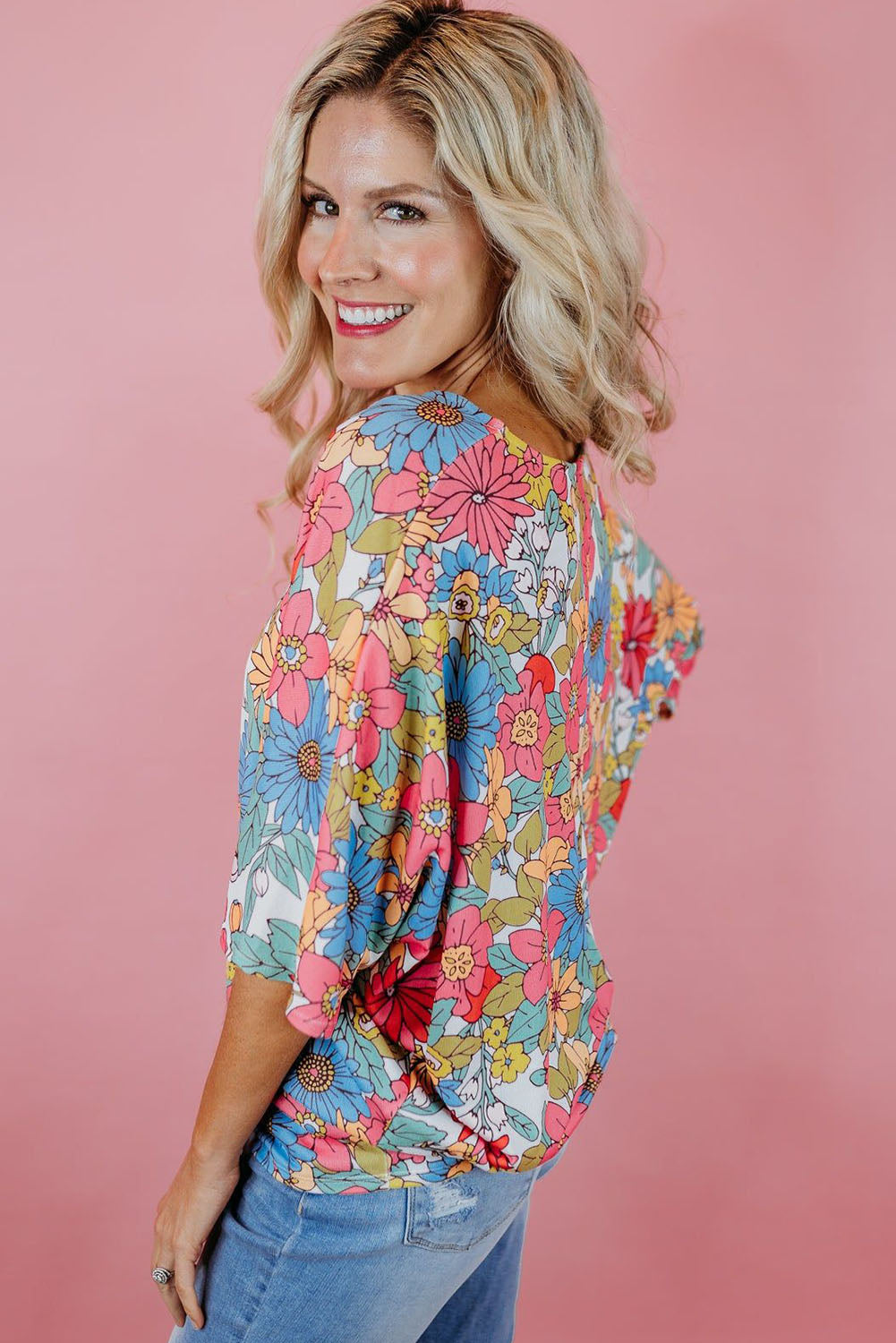 Blusa de media manga con cuello en V y estampado floral multicolor 