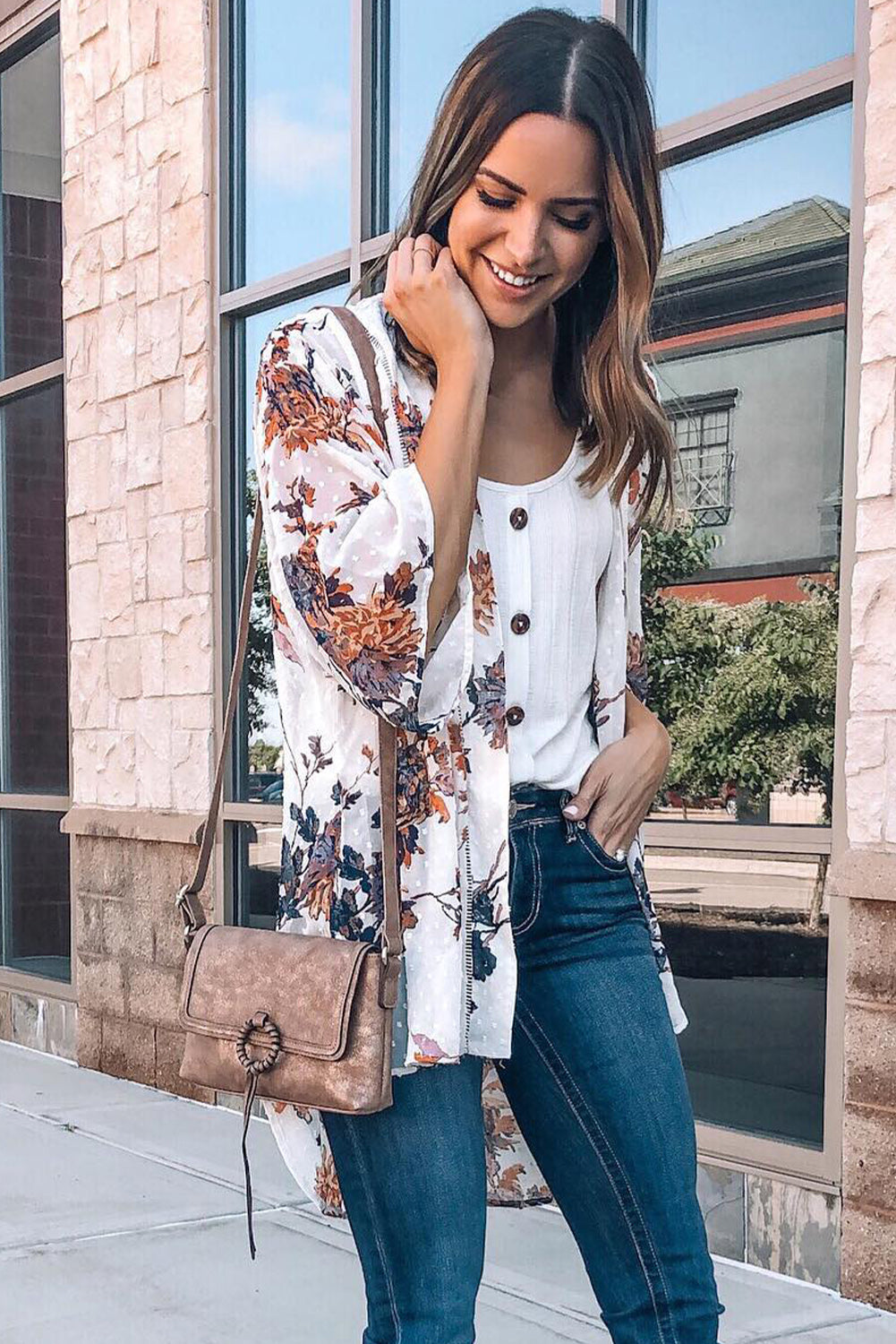 Kimono con manga acampanada y frente abierto con estampado floral 