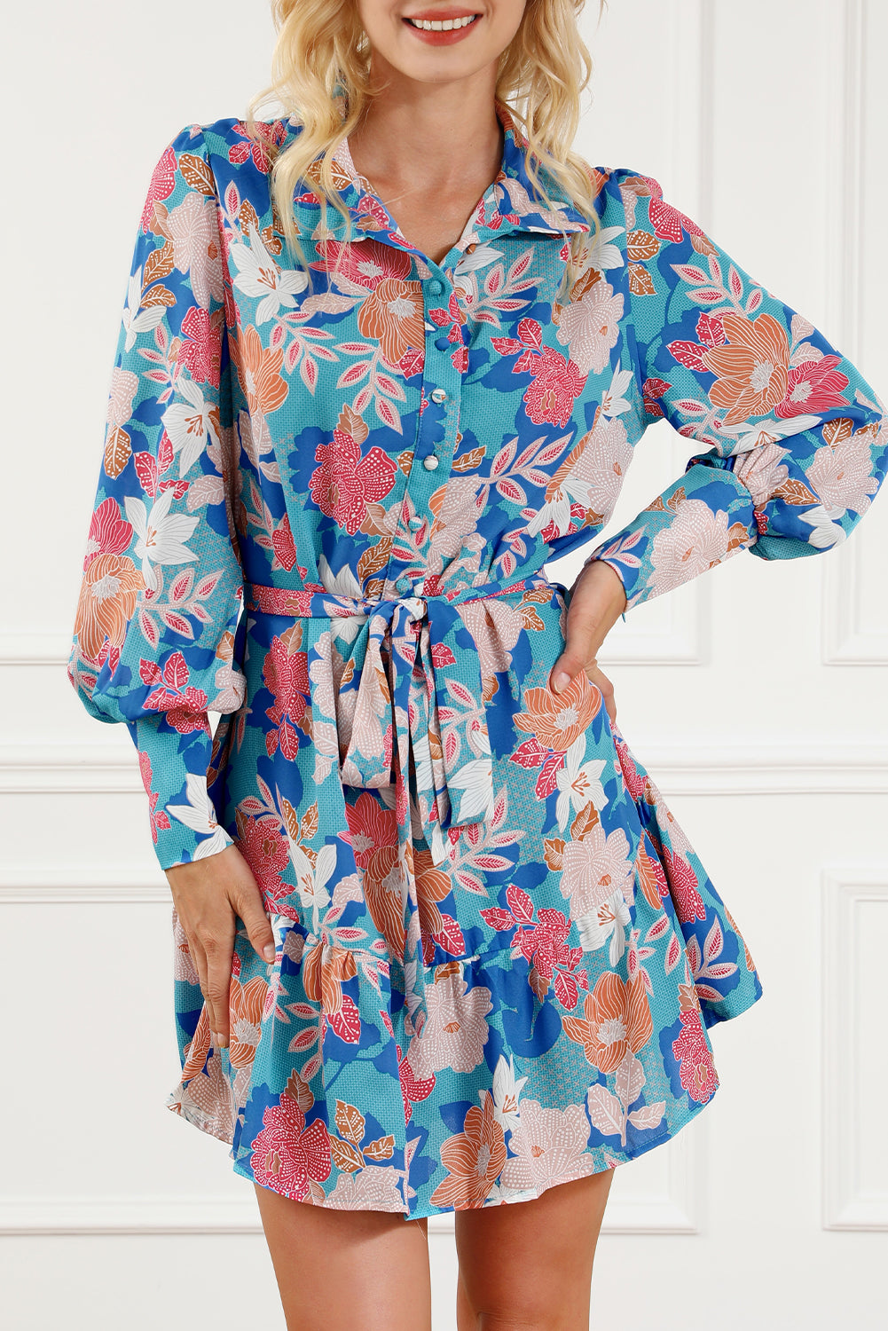 Robe chemise ceinturée à manches lanternes et imprimé floral bleu