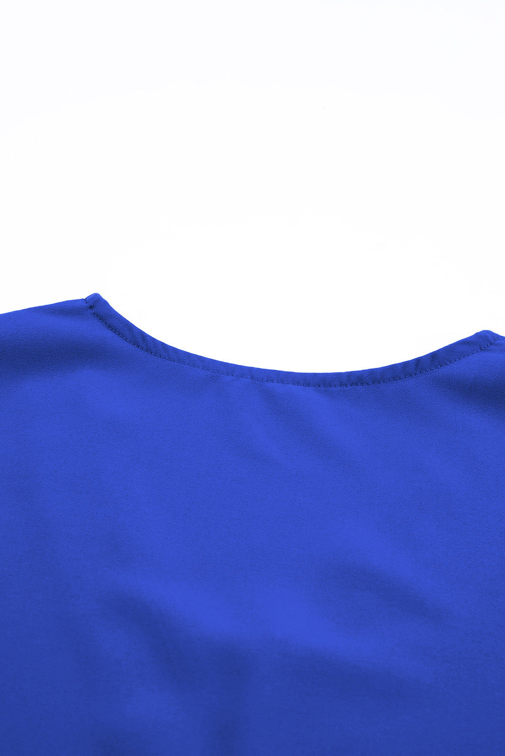 Chemisier à manches courtes et col en V avec bordure en dentelle