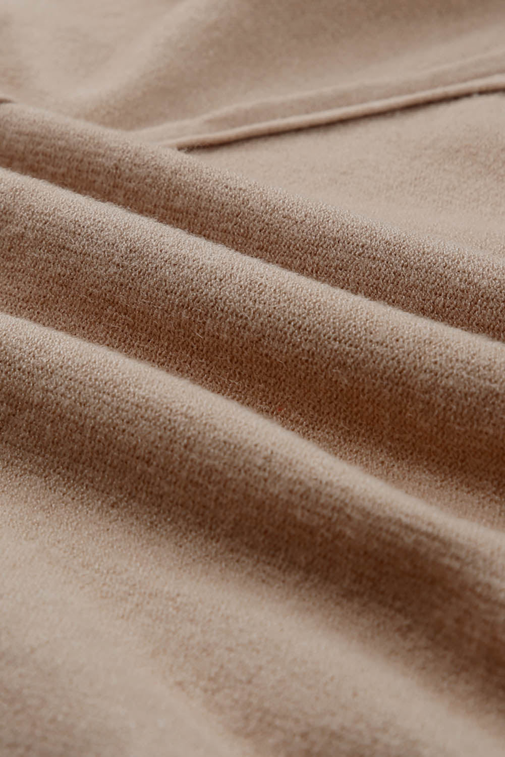 Suéter holgado con costuras expuestas y bolsillo con parche sin rematar albaricoque 