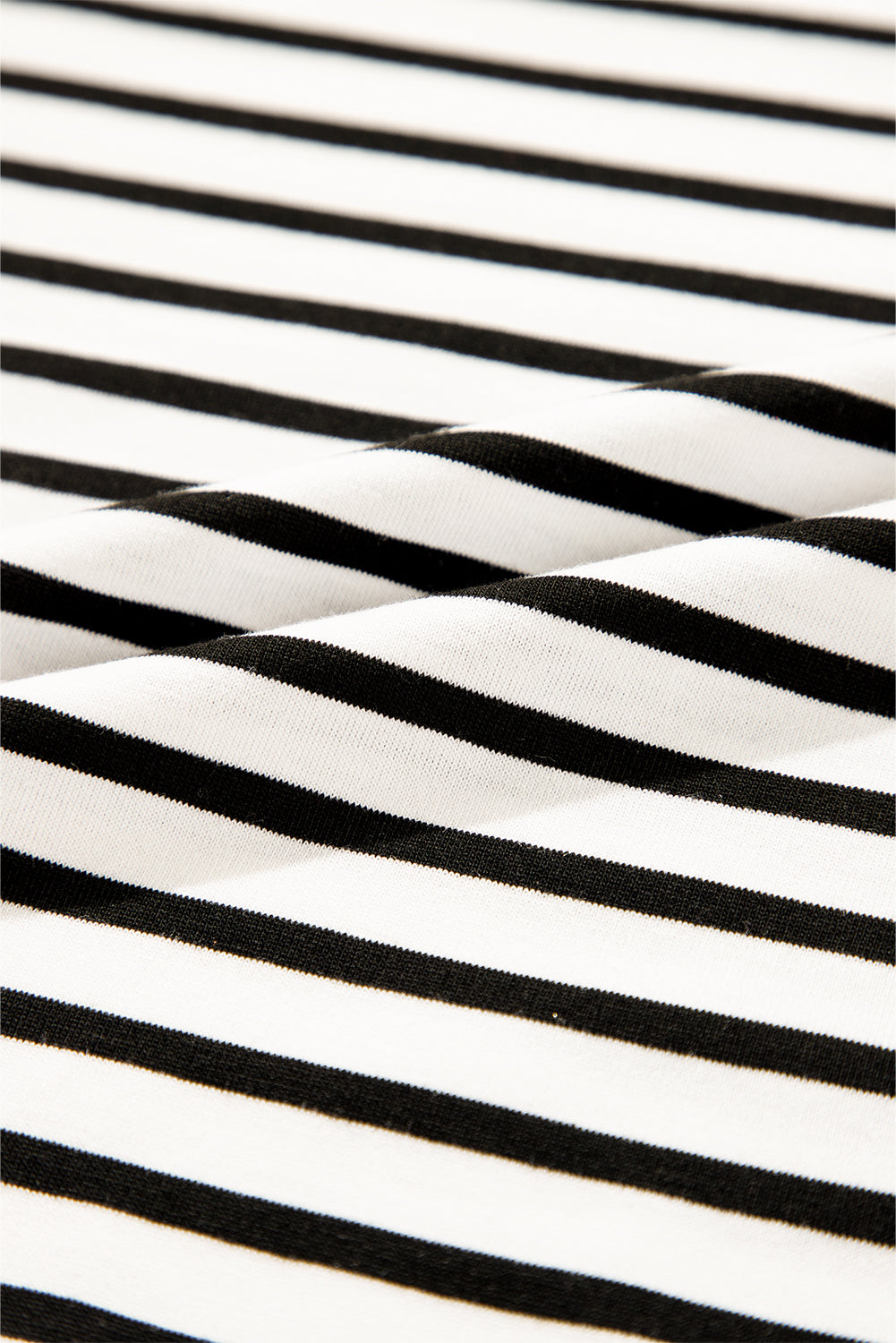 Débardeur noir à rayures et col rond avec poche poitrine