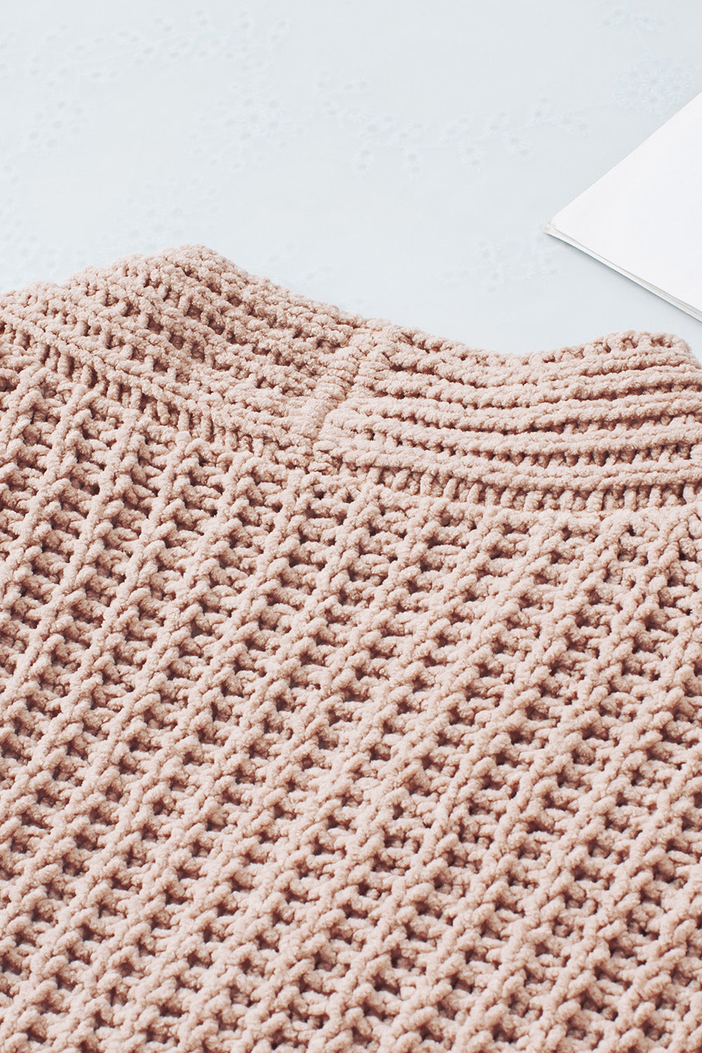 Cardigan tricoté kaki boutonné sur le devant à épaules tombantes