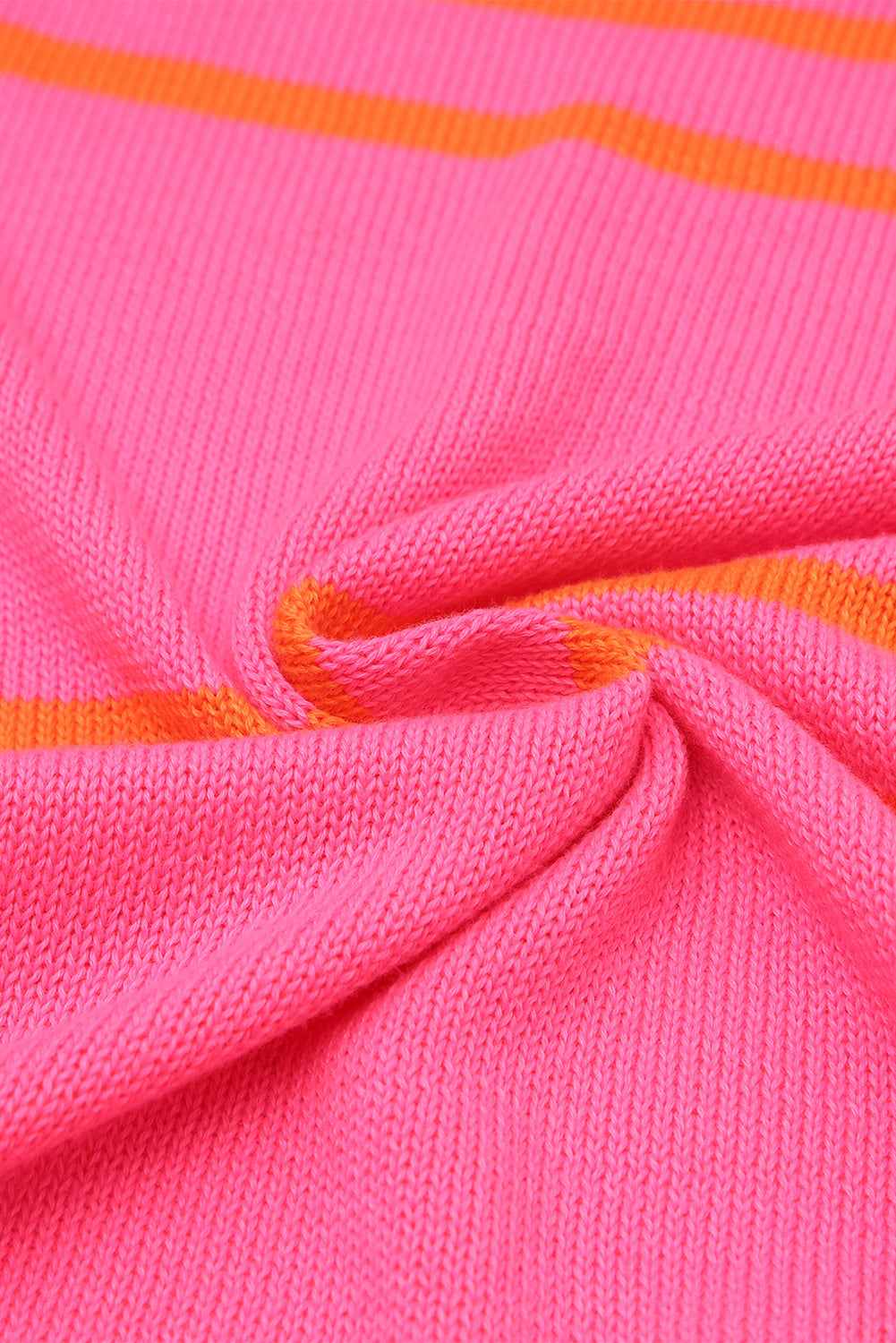 Cardigan boutonné à manches longues et bordure côtelée à rayures beiges