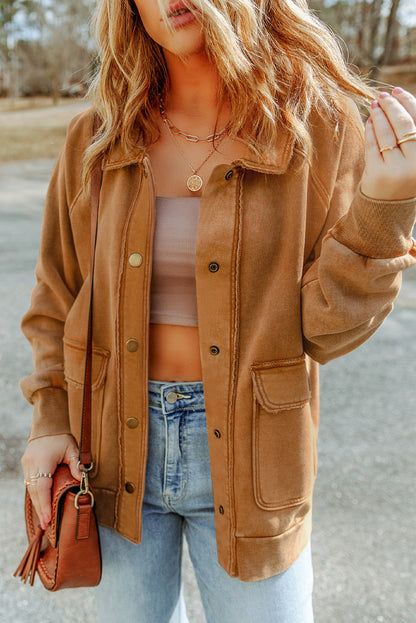 Chaqueta con botones y bolsillo con solapa lavada vintage roja