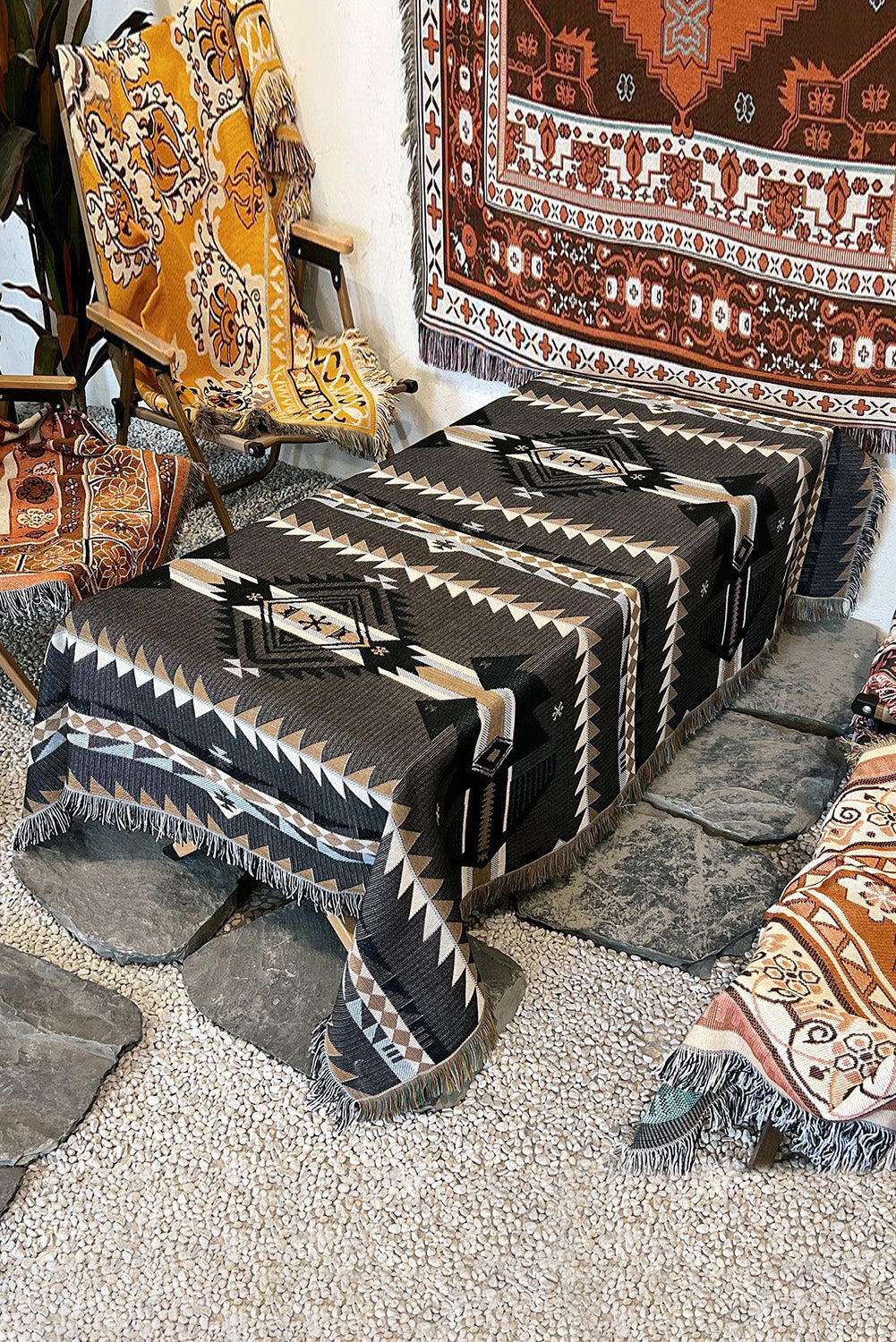 Western Pattern Tasseled Large Blanket