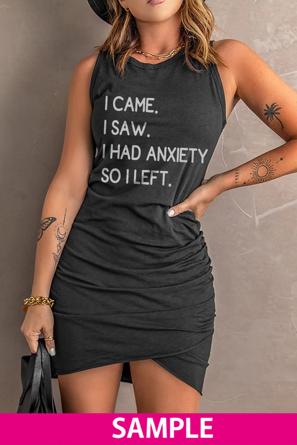 Minivestido sin mangas con cuello redondo y dobladillo arqueado fruncido