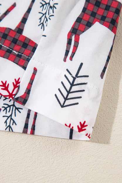 Ensemble de détente blanc avec chemise et short imprimés cerfs de Noël