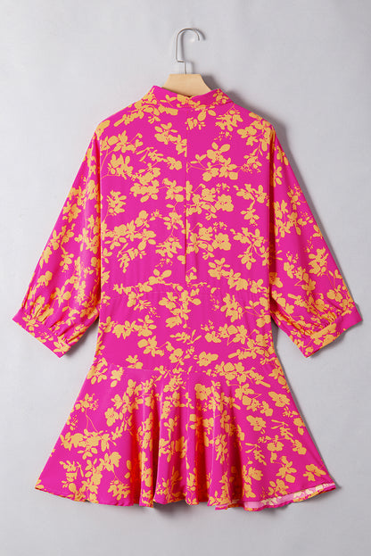 Robe courte fluide à imprimé floral rose avec cordon de serrage