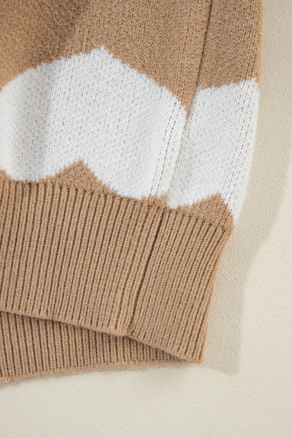 Pull col rond kaki à motif cœur contrasté