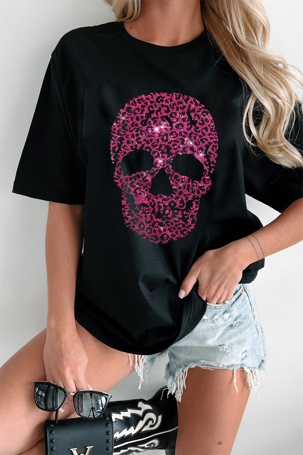 T-shirt décontracté à col rond et motif léopard et tête de mort en strass noir