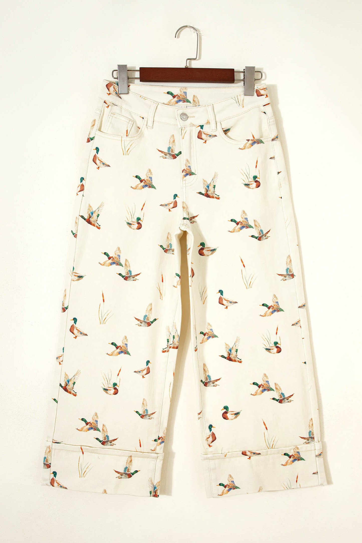 Beige Stylish Mallard Printed Cuffed Hem Shift Jeans