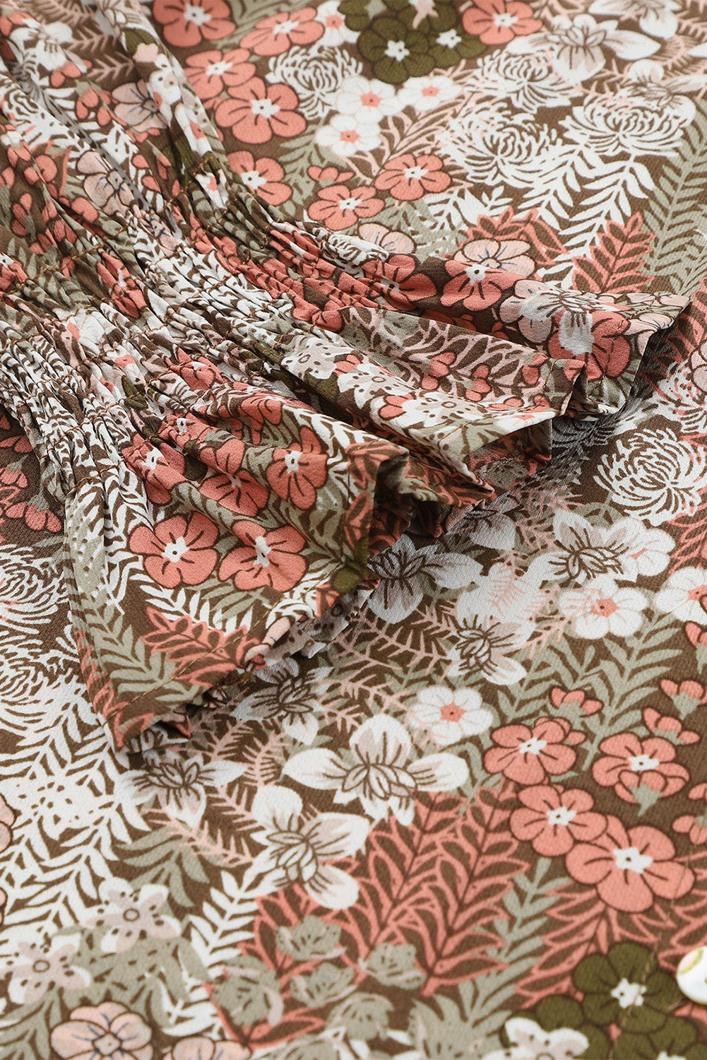 Blusa con botones y cuello en V con estampado floral 