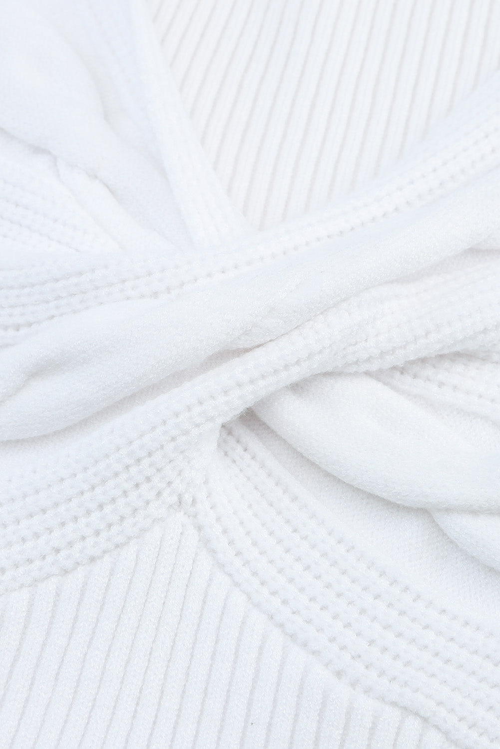 Pull col V croisé à torsades