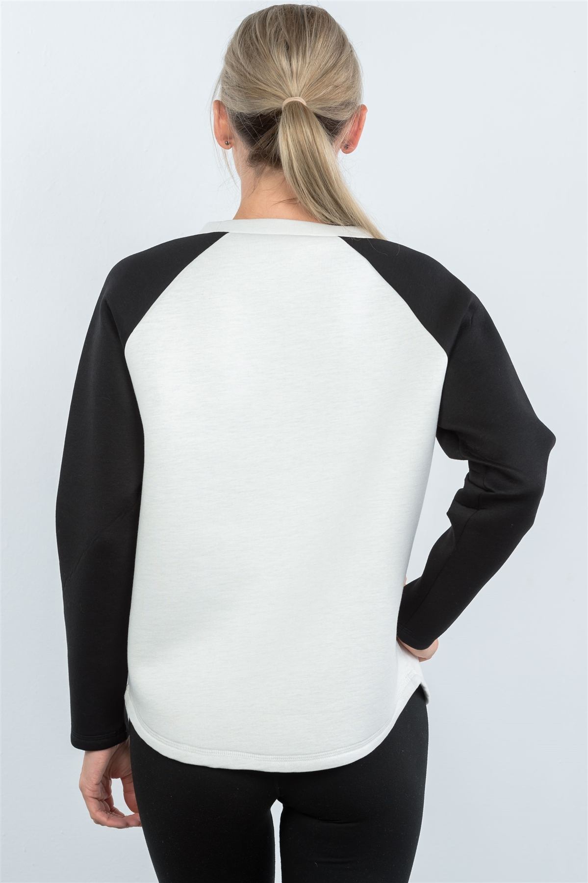 Contrast Sleeve Curved Hem Sweater – alternate view