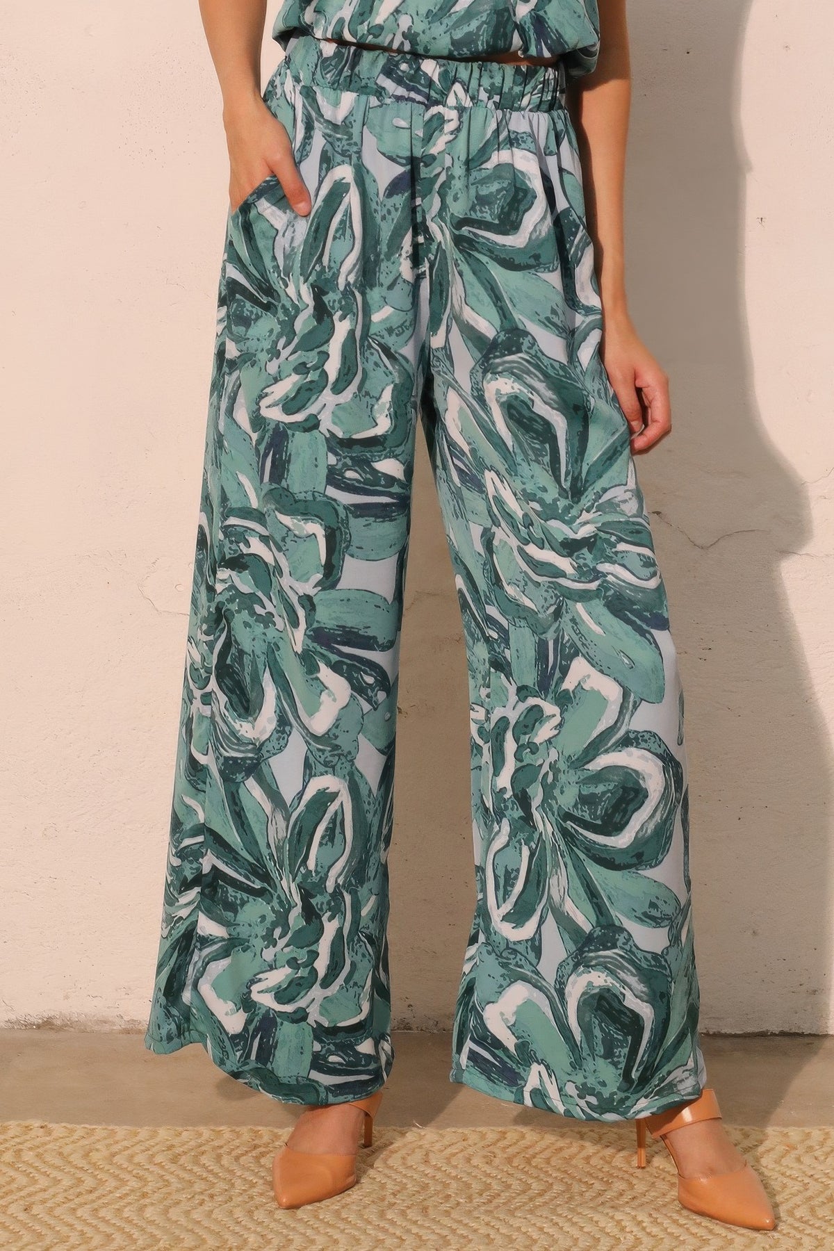 Chasing Petals Pocket Pants