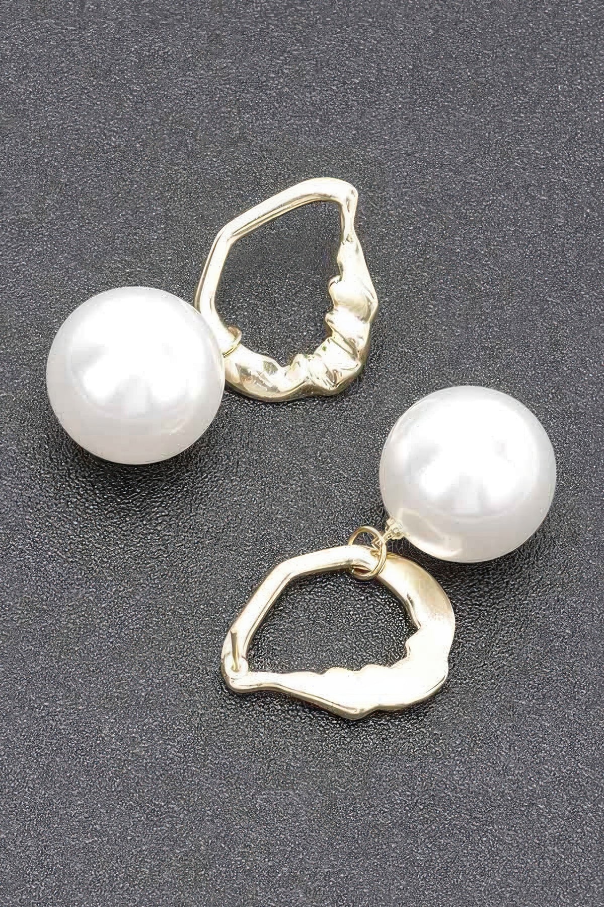 Faux Pearl Metal Earring – alternate view