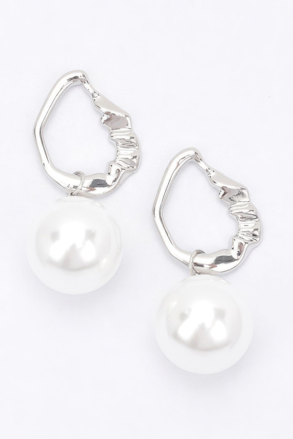 Faux Pearl Metal Earring – alternate view