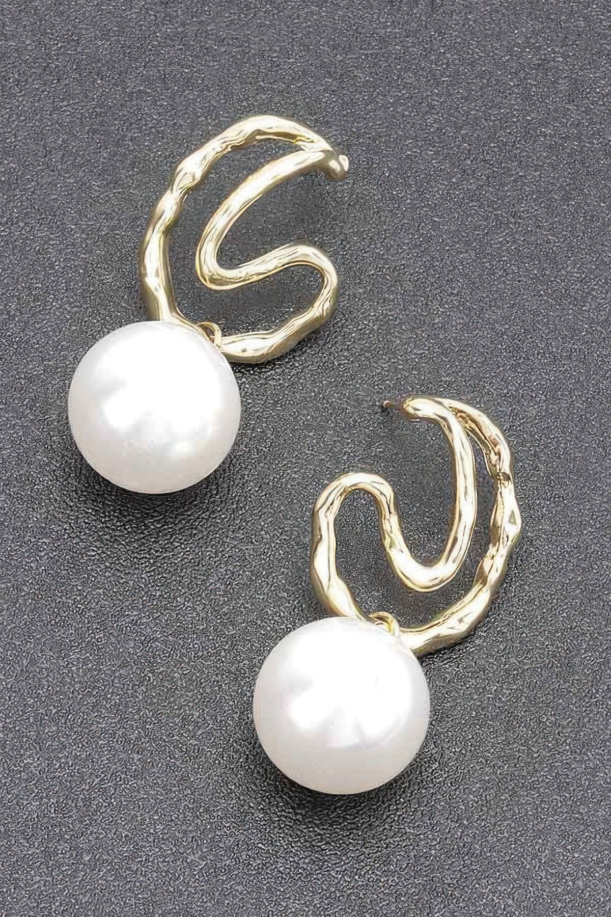 Faux Pearl Metal Earring – alternate view