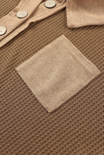 Top de manga larga con botones de punto tipo gofre marrón 