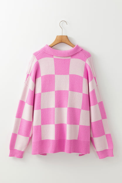 Pull à épaules tombantes et col boutonné à motif damier rose