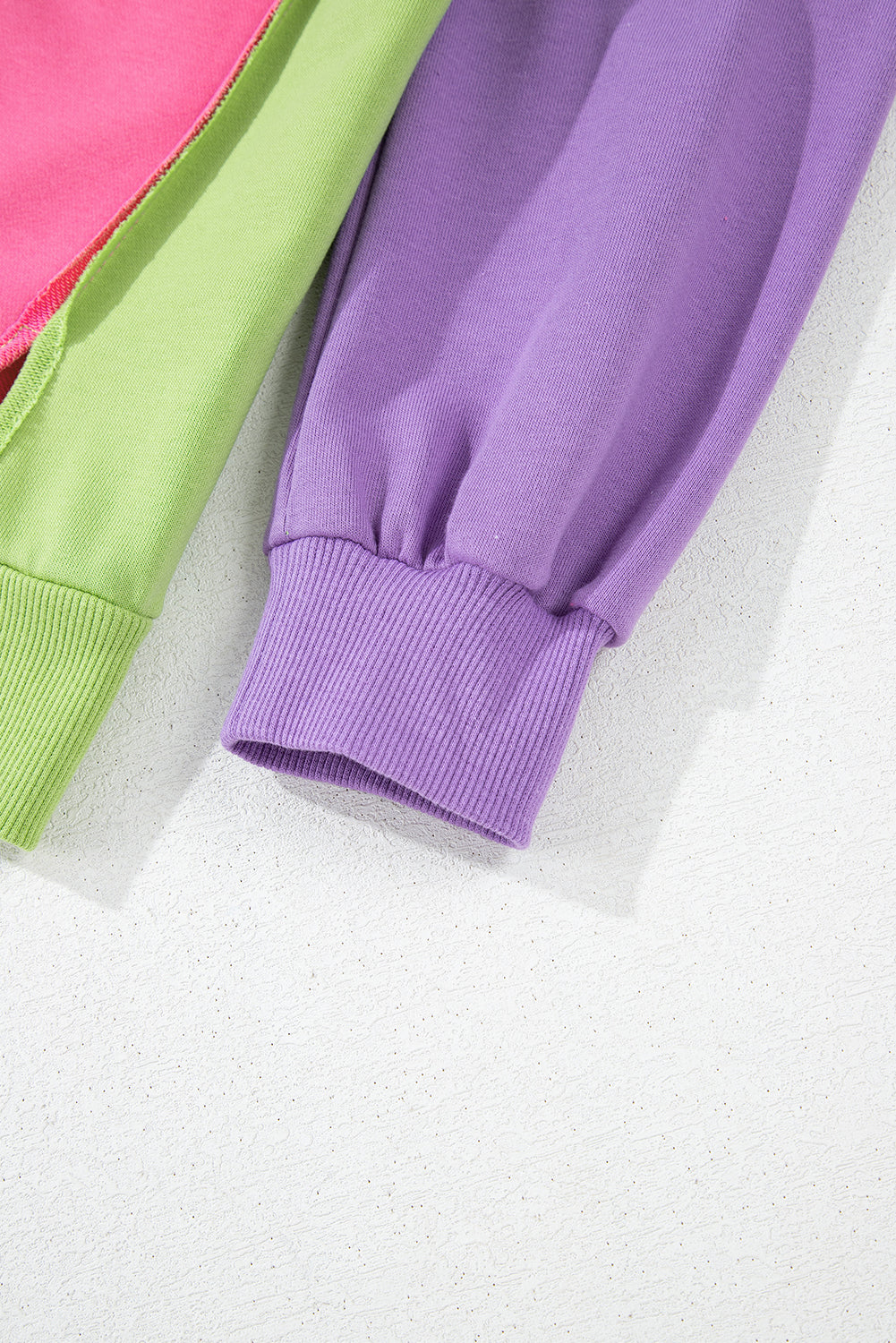 Sweat-shirt décontracté à col ras du cou et coutures apparentes rose